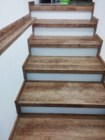  Schody z vinylu BUKOMA dub Prirodní